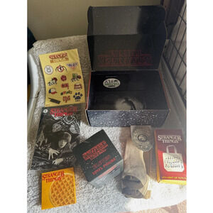 2018 STRANGER THINGS COLLECTORS NETFLIX TELEVISION BOX Coin Box CULTURE FLY